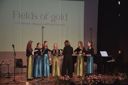 Vox Ilirica in pianistka Lea Celin